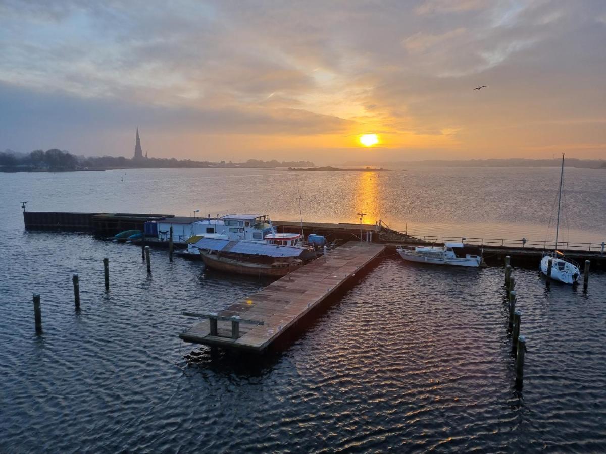 Ferienwohnung Schleiloge Mit Panoramablick Auf Die Schlei Schleswig Eksteriør bilde